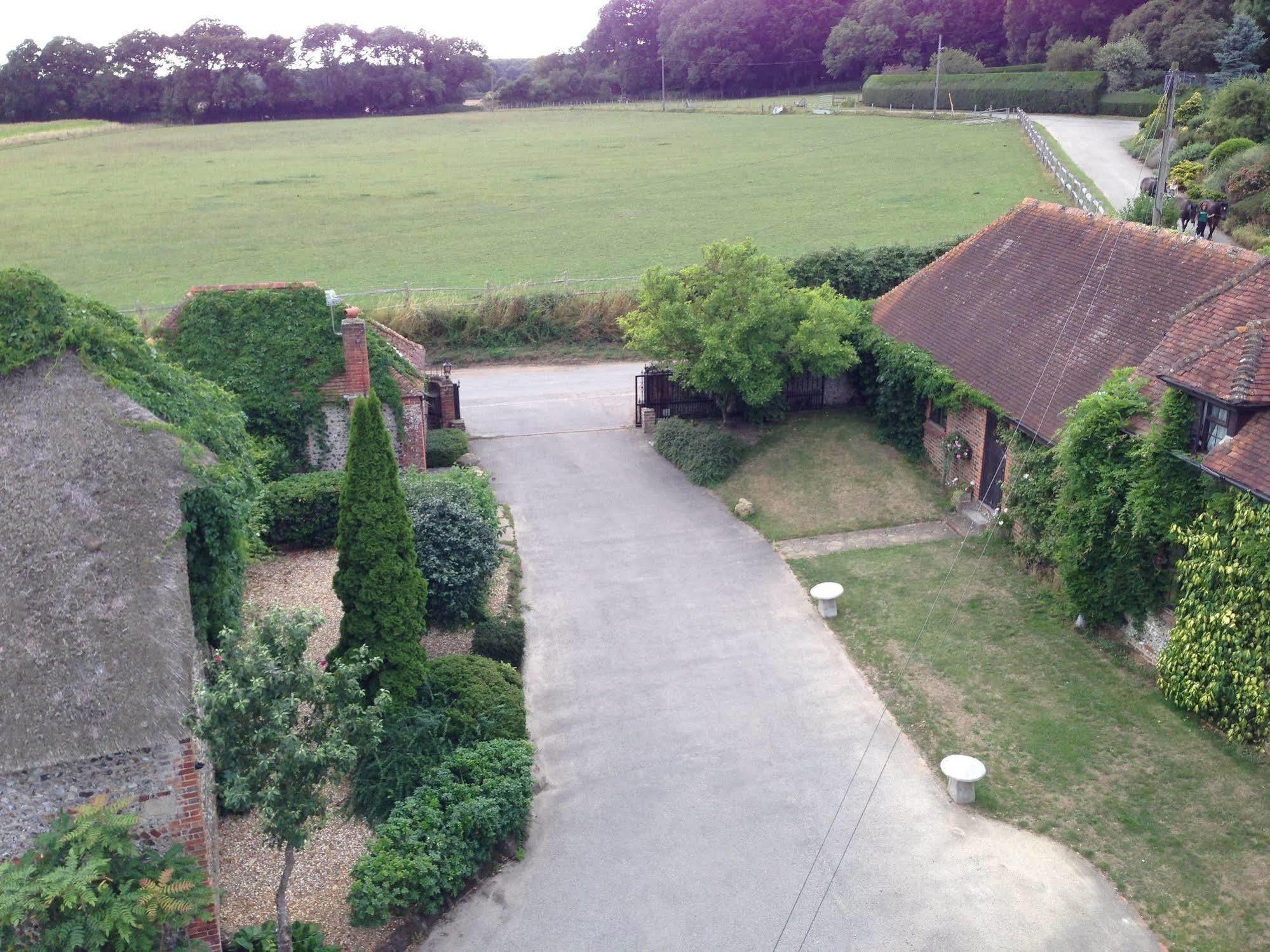 Old Selden Farm B&B Clapham  Eksteriør bilde