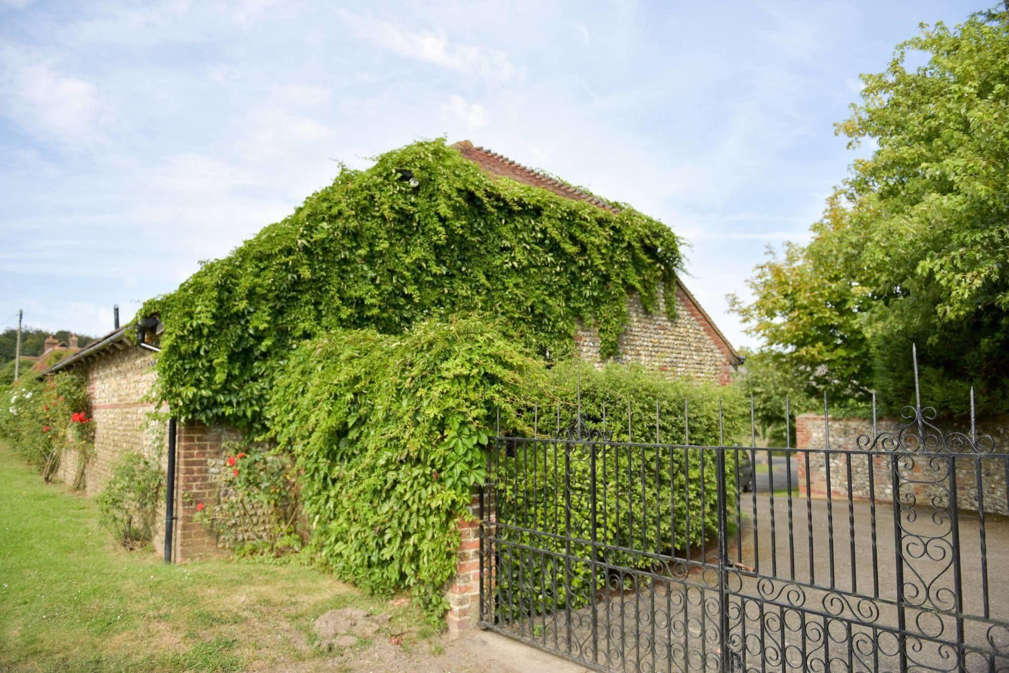 Old Selden Farm B&B Clapham  Eksteriør bilde